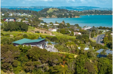 Pacific Views | Waiheke.co.nz